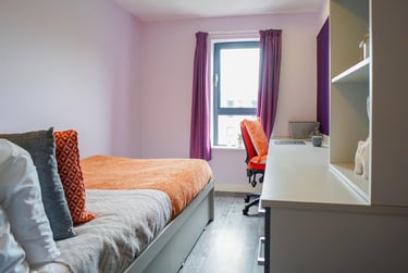 1 bed flat, Beaverbank Place, Cannonmills, Edinburgh, EH74FB - Image 3